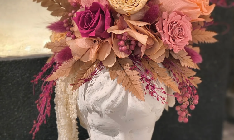 Création de statue avec fleurs stabilisées au Touvet