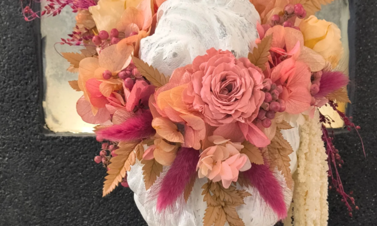 Création de statue avec fleurs stabilisées au Touvet
